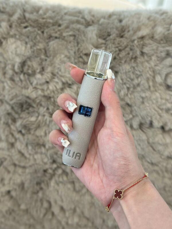 ILIA哩啞皮革主機❤️‍一代通用